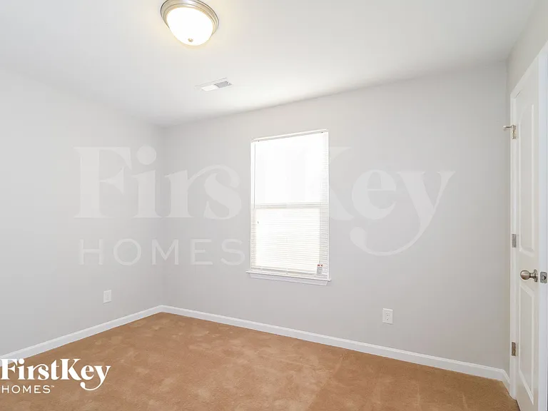 4360 Oak Pointe Dr — Photo 12