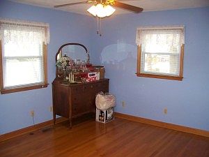 2nd image of 542 Petty Ave