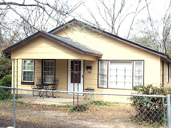 2nd image of 3143 Westover Dr