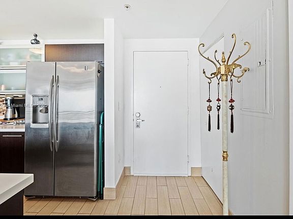 3rd image of 90 SW 3rd St APT 2406