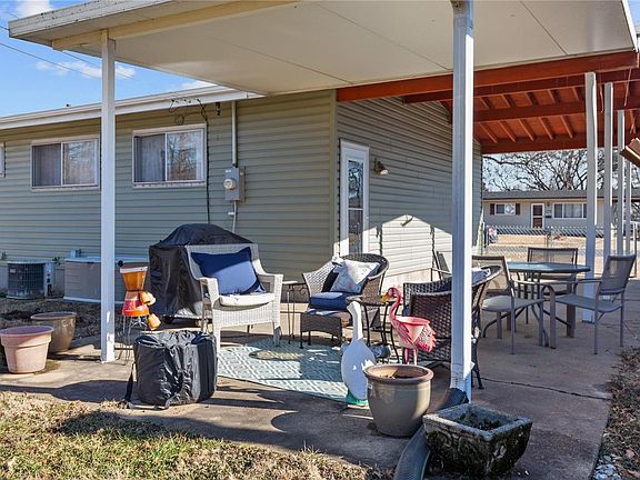 4th image of 1275 Swan Dr