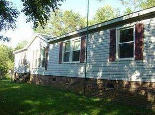 1042 Tanner Rd, Sandy Ridge, NC 27046