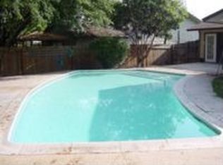8622 Tanbark Dr, San Antonio, TX 78240
