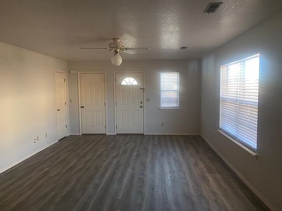 4th image of 1320 W Centennial Dr