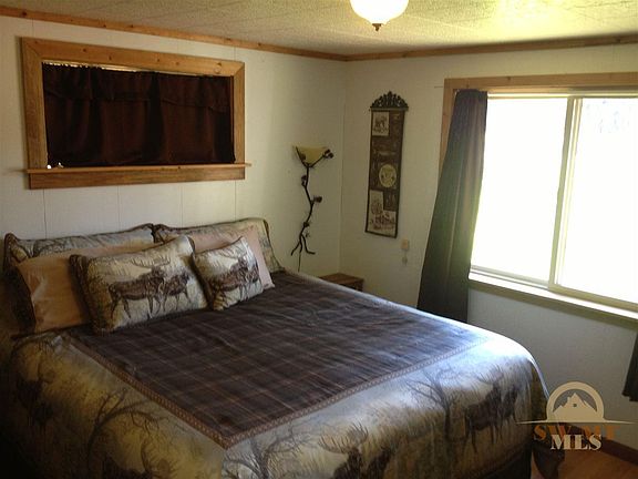 4th image of 495 Cabin Ln