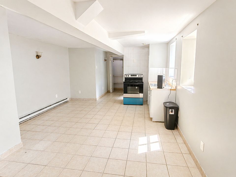 2nd image of 287 Lake St #9