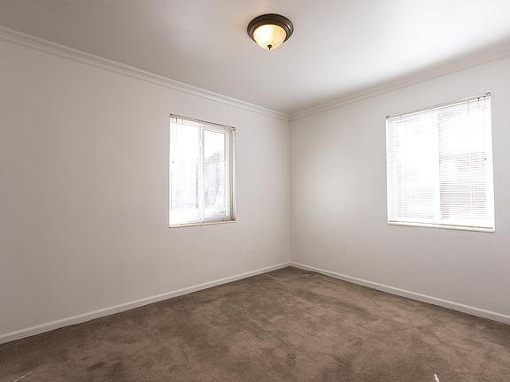 5th image of 3334 S Pioneer St