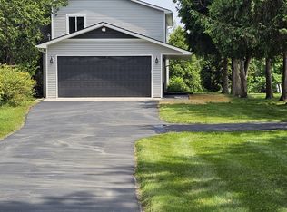 4822 Hillcrest Dr, Clarkston, MI 48346