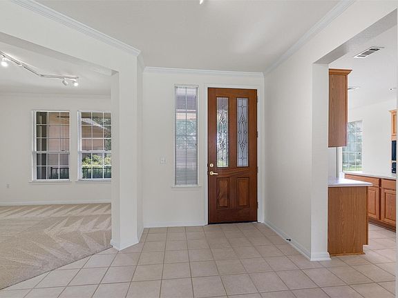 4th image of 103 Brooks Cir