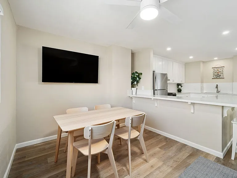 450 Manhattan Ave — Photo 13