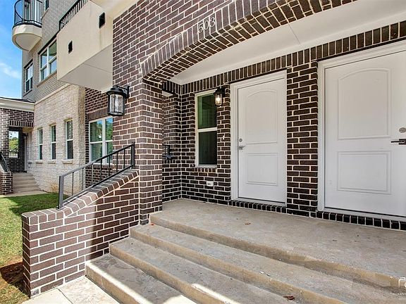 4th image of 1209 Beaconsfield Ln