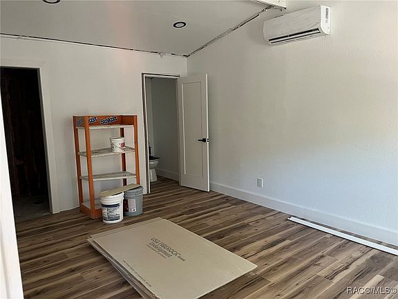 5th image of 345 Sapp St