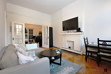 Rented by R New York