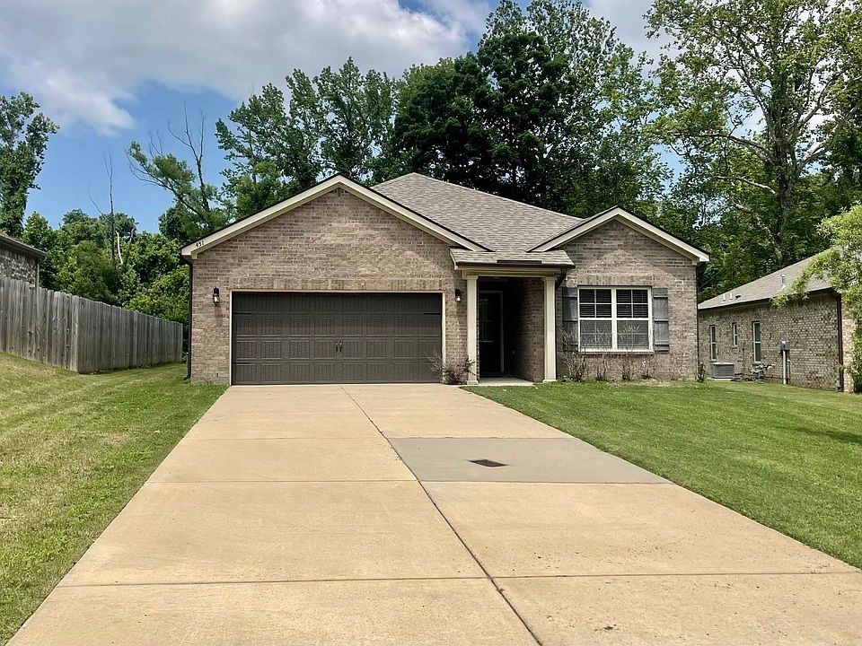 1st image of 451 Vivian Way