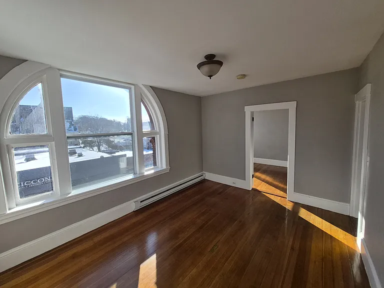 48 High St #4 — Photo 4