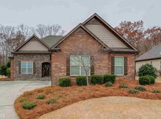 271 Bakers Farm Cir, Braselton, GA 30517