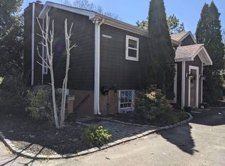 19 Homestead Ave, Westhampton Beach, NY 11978
