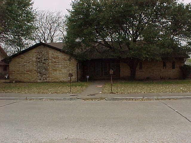 2nd image of 4835 Berridge Ln