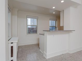 St. Clair, Milwaukee, WI 53202