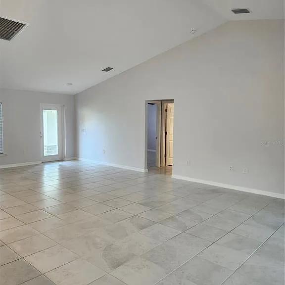 27270 Puno Dr — Photo 3