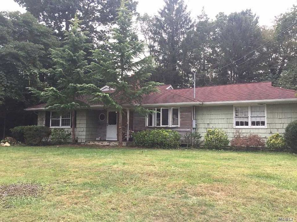 1st image of 12 Cambridge Dr