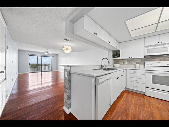5th image of 3165 N Atlantic Ave APT A405