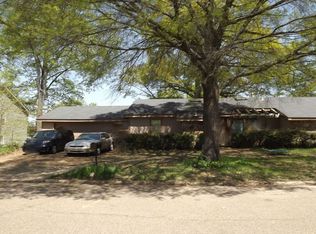 5754 N Lake Oaks Dr, Memphis, TN 38134