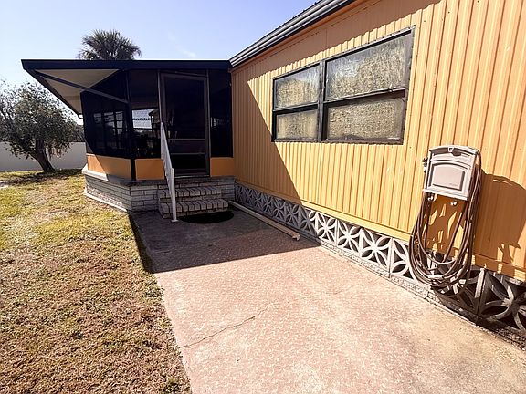 4th image of 3241 Junction Cir