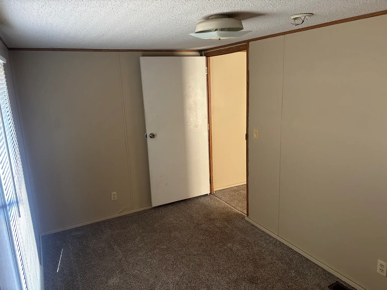 3 bed, 1000 sqft, $800 — Photo 4