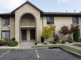15 Omni Parc Dr, Nanuet, NY 10954