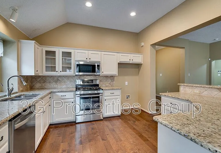 3900 Oak Park Dr — Photo 14