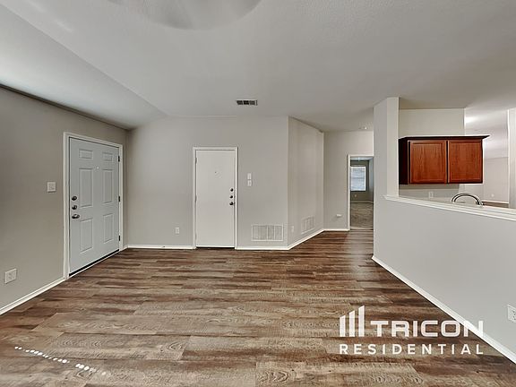 2nd image of 1238 Yukon Dr