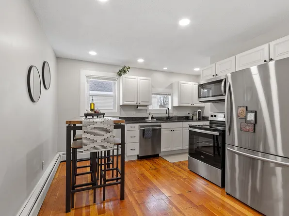 2 McGregor St, Derry, NH