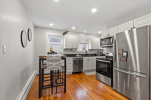 2 McGregor St #B Photo 1