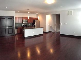 98 W Rich St, Columbus, OH 43215
