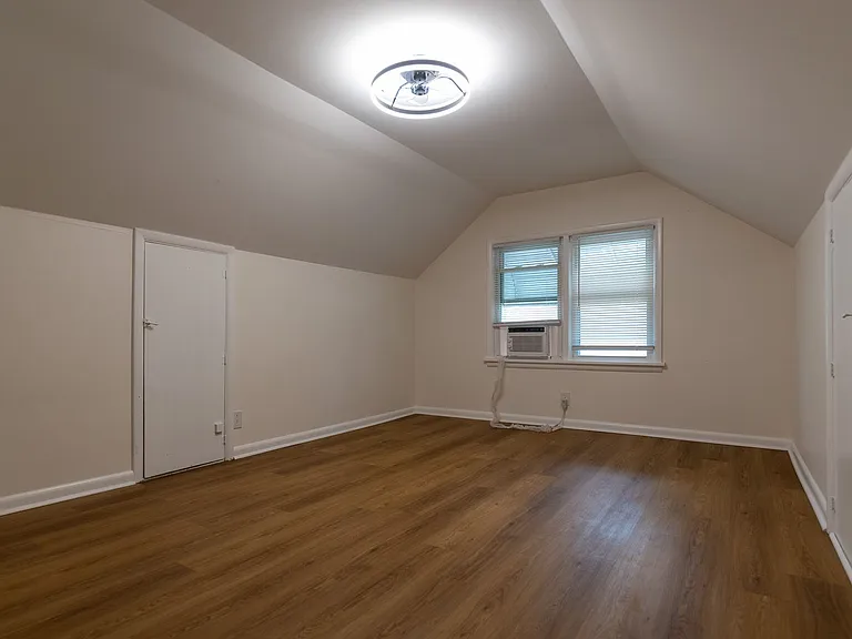 4011 Crawford Ave — Photo 18
