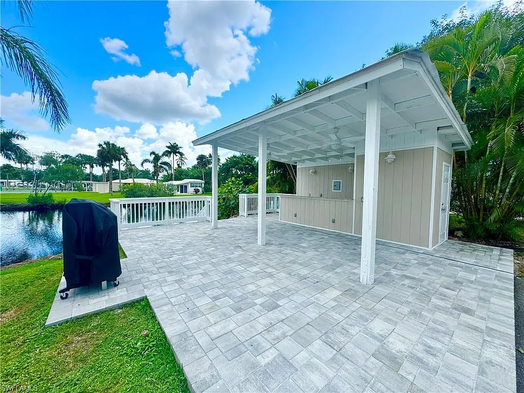 2 bed, 1.5 bath, 820 sqft, $1,595 — Photo 3