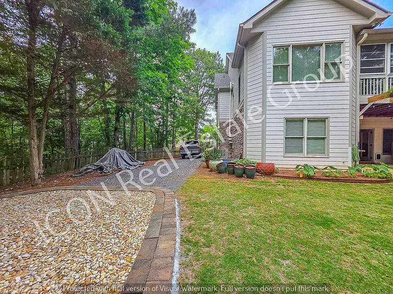 104 Rock Creek Ln — Photo 43