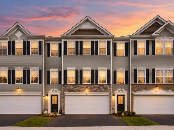 193 Lockheed Dr, Coraopolis, PA 15108