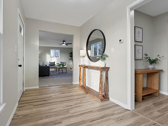 3rd image of 498 Woodland Dr