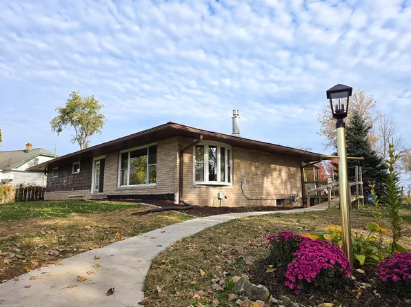 N7470 Highway 55, Menasha, WI 54952