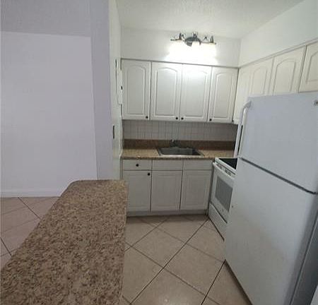 2nd image of 1960 NE 48th St APT 2A