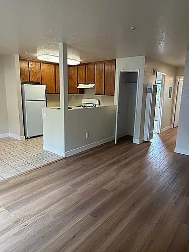 North Dutton Place Apartments — Photo 27
