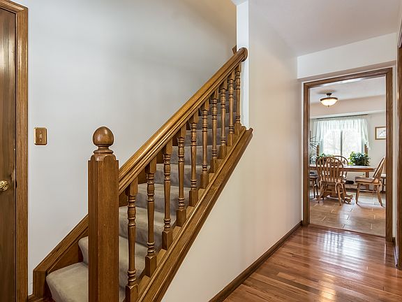 3rd image of 5393 Tara Hill Dr