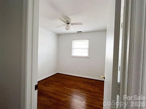 5th image of 217 Grover Moore Pl