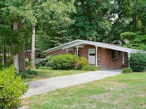 2nd image of 3269 Howell Dr
