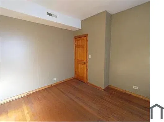 1407 E 69th Pl — Photo 3