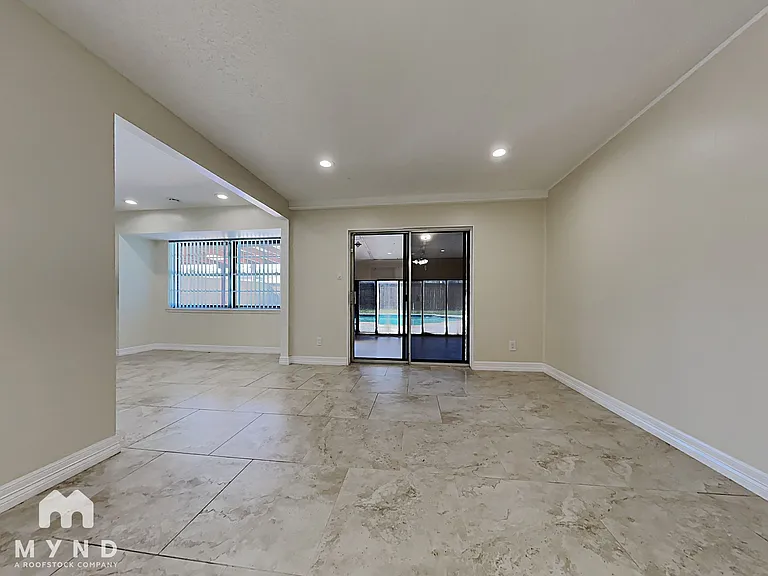 10503 Kirkdale Dr — Photo 3