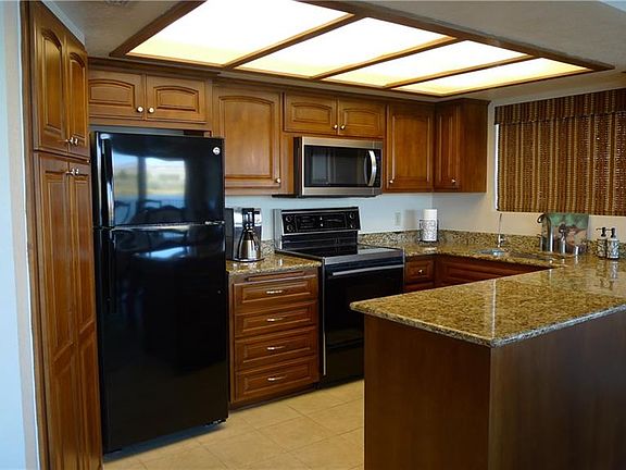 3rd image of 1185 Riverfront Dr