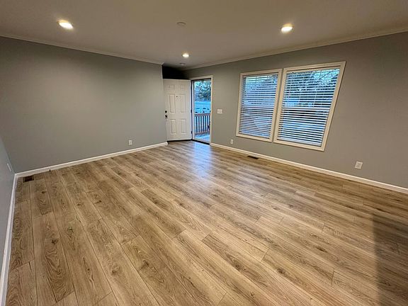 3rd image of 4572 Langwood Way